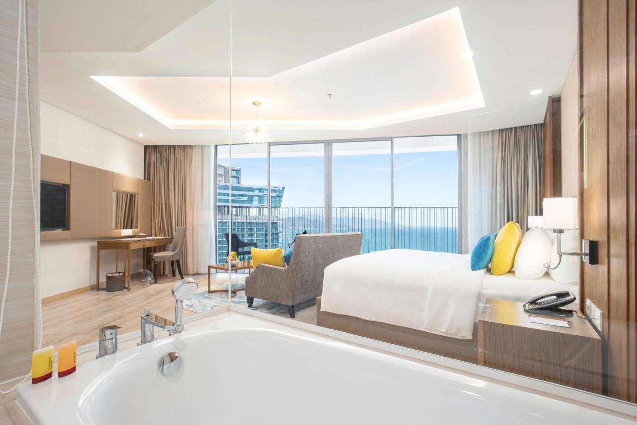 Homie Panorama Beachfront Residences 芽庄 外观 照片