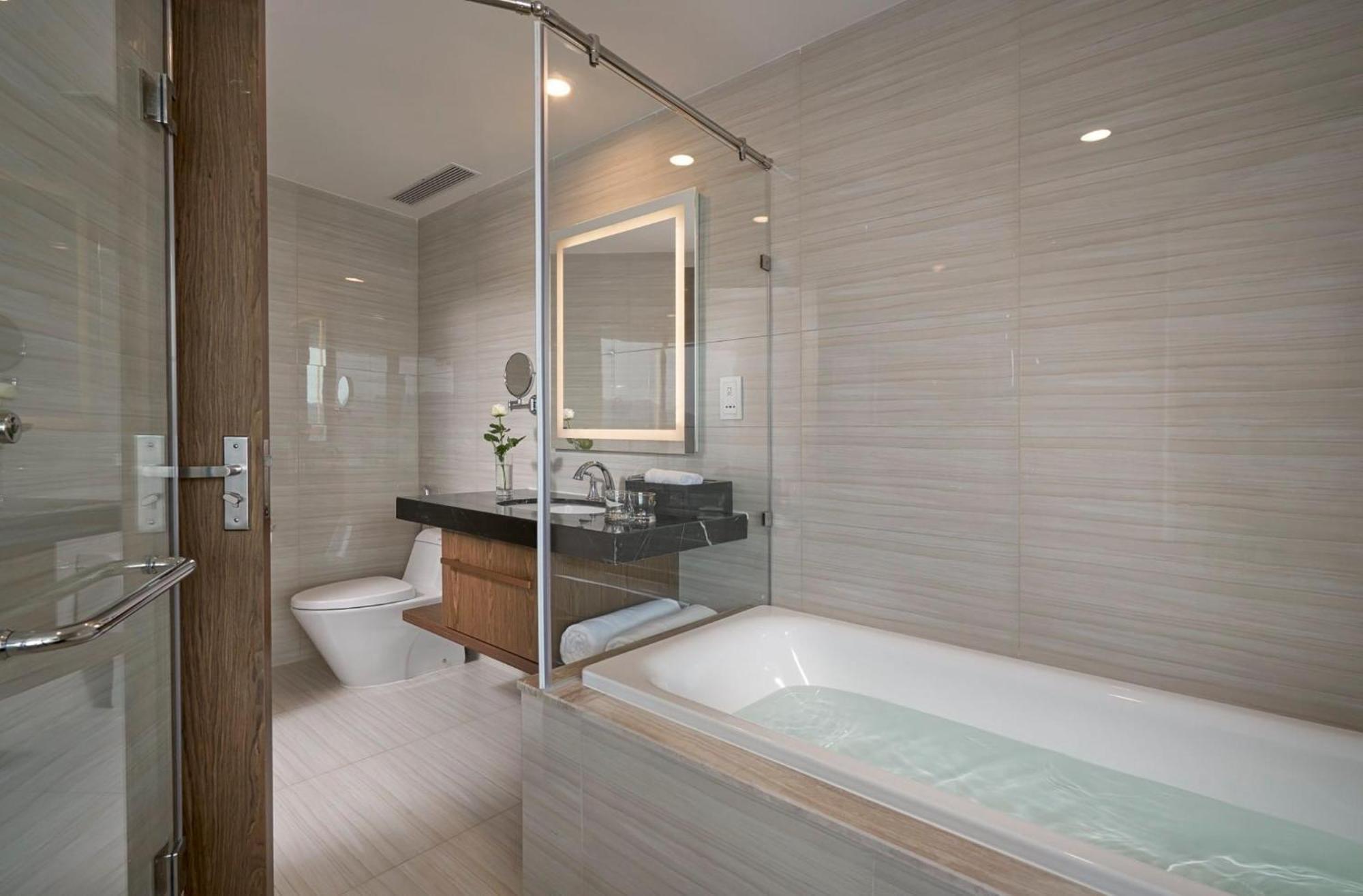 Homie Panorama Beachfront Residences 芽庄 外观 照片